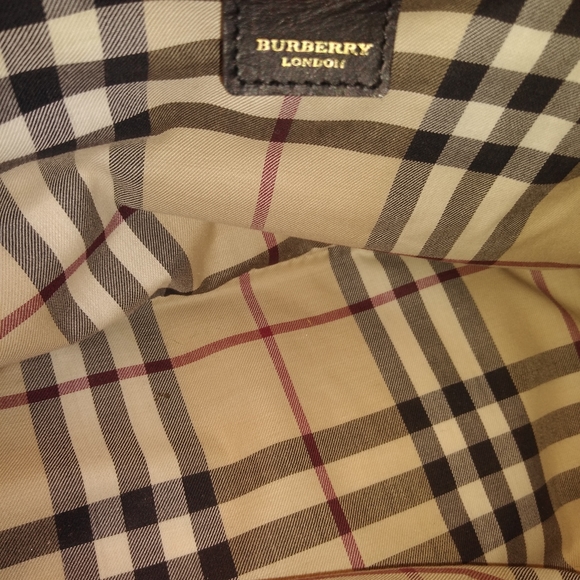 Authintic BURBERRY HAND BAG - Picture 4 of 8